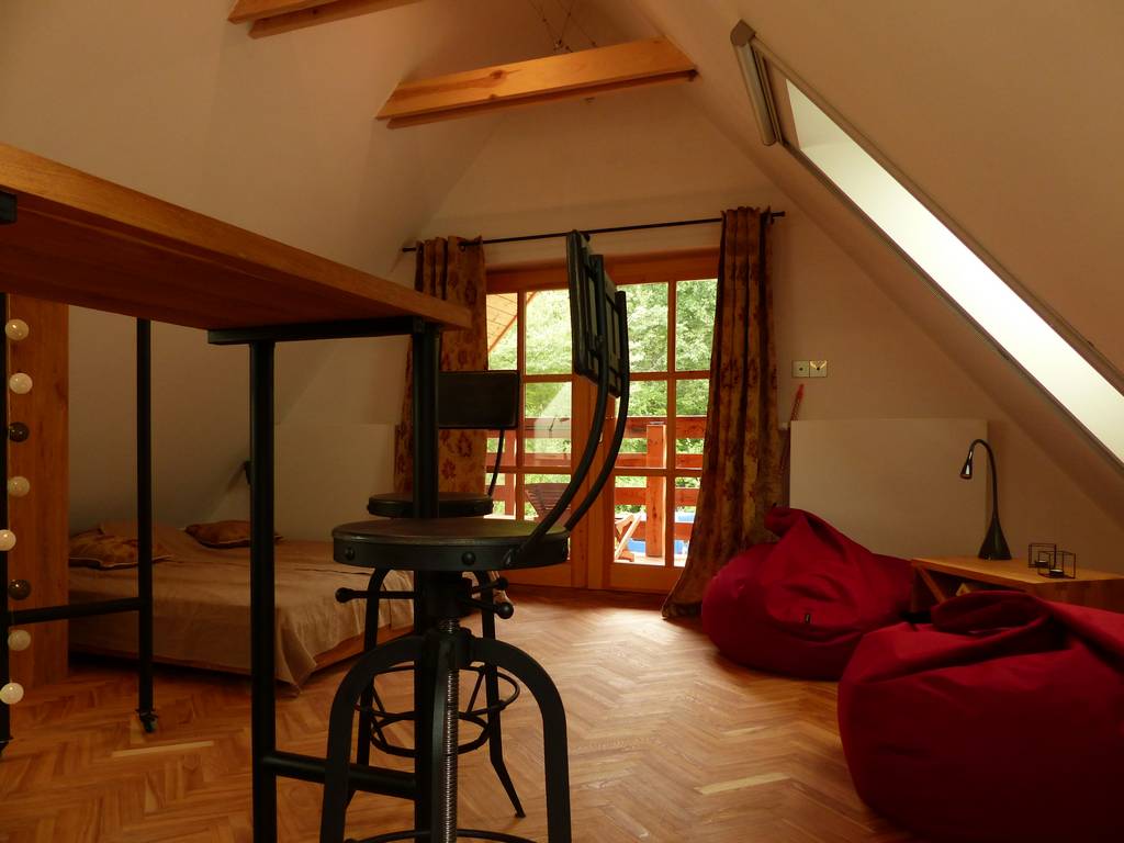 nature-lodge-holiday-vacation-homes-villas-ferienhaus-maison-de-vacances-rousseau-studio-4